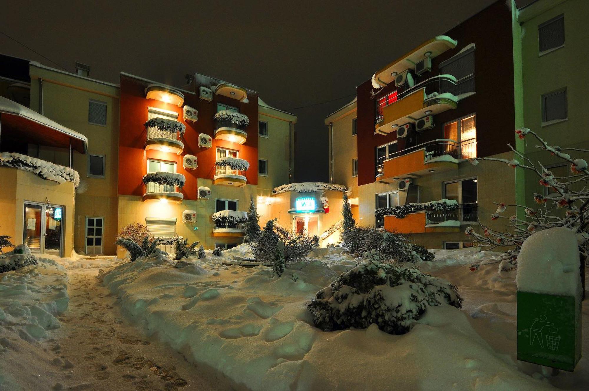Iwa Centar Apartments & Wellness Vrnjačka Banja Extérieur photo
